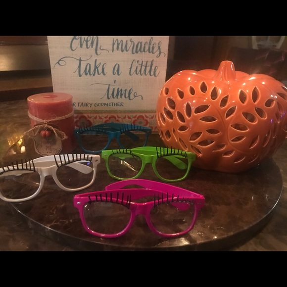 Fantastic costume glasses with lashes! Set of 4 - Picture 2 of 4